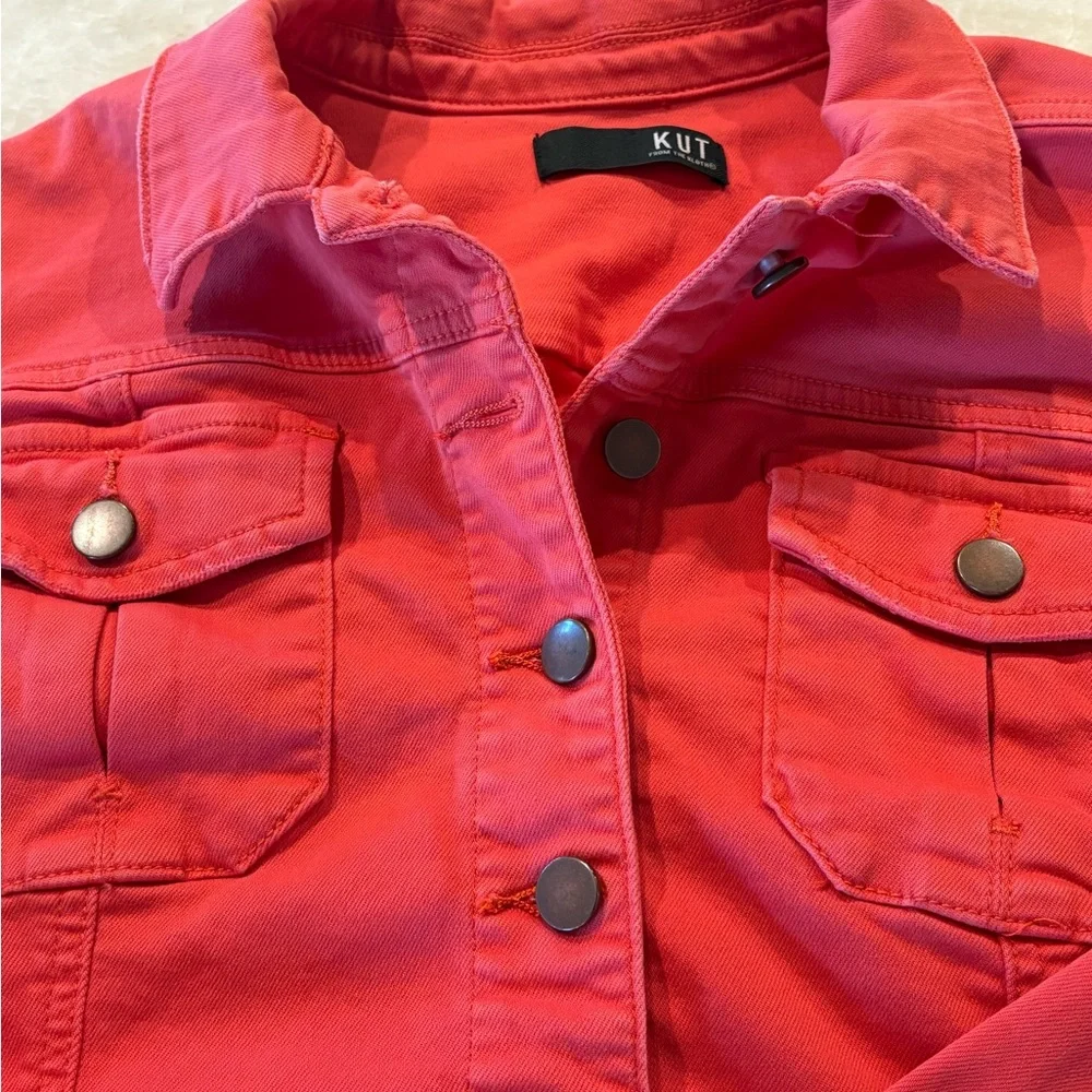 KUT women’s twill colored denim jacket. - Picture 7 of 16
